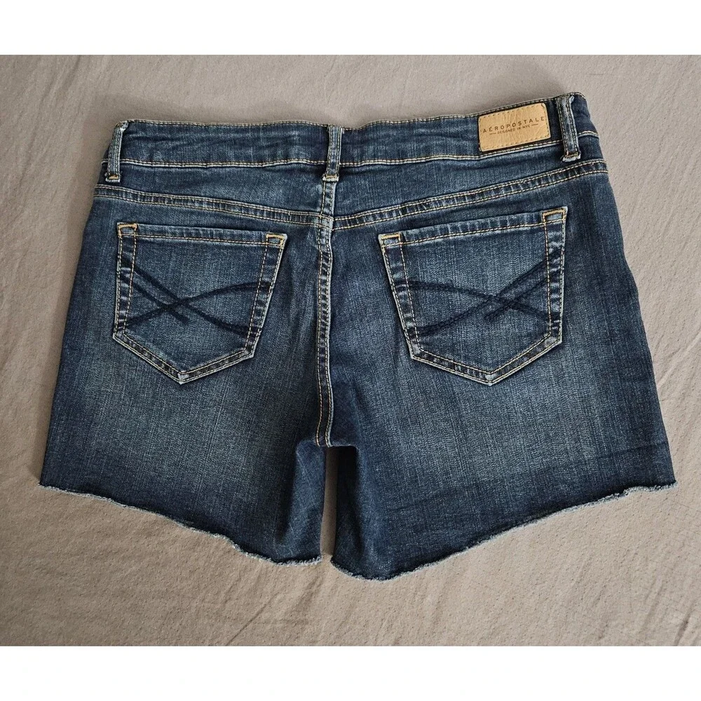 Aeropostale Womens Blue Dark Wash Midi Denim Jean Shorts Size 6 Stretch 5 pocket